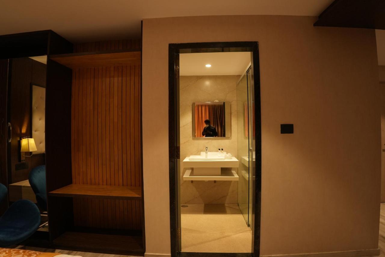 Hotel Ocean Vista Bay Βιζαχαπατνάμ Εξωτερικό φωτογραφία