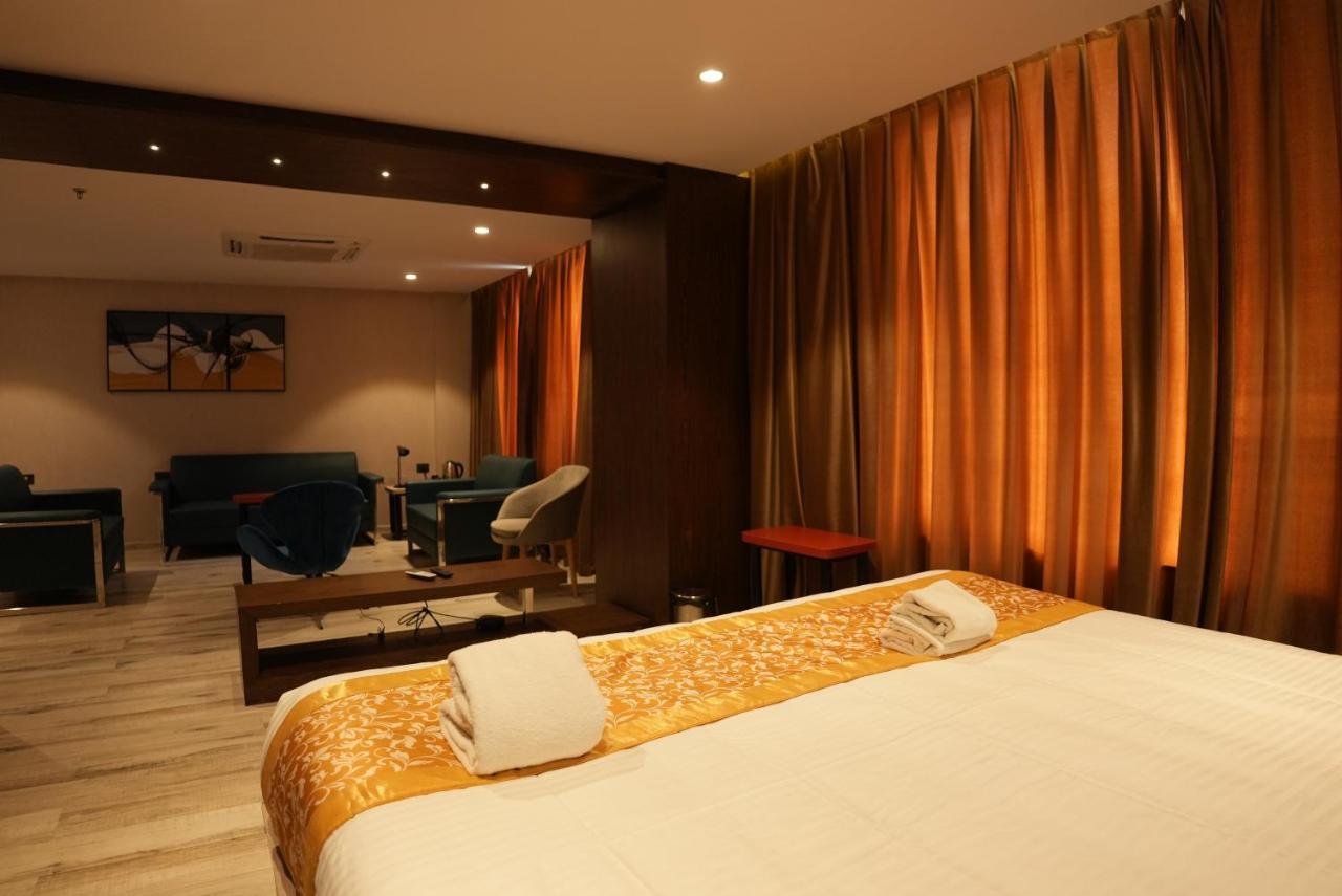 Hotel Ocean Vista Bay Βιζαχαπατνάμ Εξωτερικό φωτογραφία